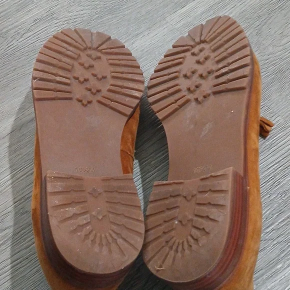 Talbots Women's Suede Tassel Loafers in Camel Sz 10.5 EUC - Picture 8 of 9